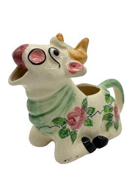 Vtg Kitschy Cow Creamer Hand Painted Milk Coffee Made in Japan Ceramic